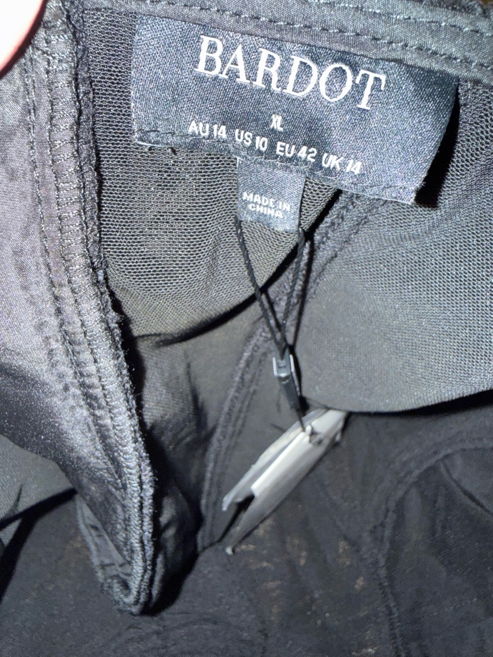 Bardot Oskar Bodysuit In Black NWT - Picture 11 of 12